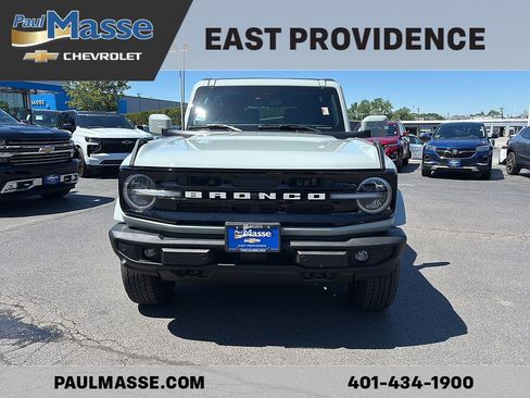 Used 2023 Ford Bronco Outer Banks AWD/4WD image 2