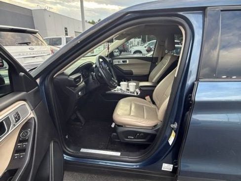 Used 2020 Ford Explorer Limited w/ Class III Trailer Tow Package RWD image 19