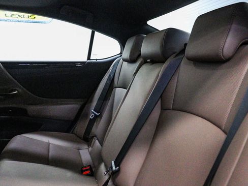 Certified 2025 Lexus ES 350 w/ Accessory Package (Z2) FWD image 19