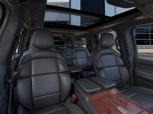 New 2026 Lincoln Navigator L Black Label AWD/4WD image 10
