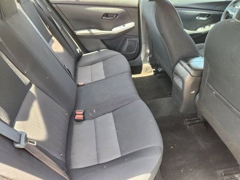 Used 2024 Nissan Sentra SV FWD image 31