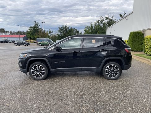 Used 2023 Jeep Compass Limited AWD/4WD image 7