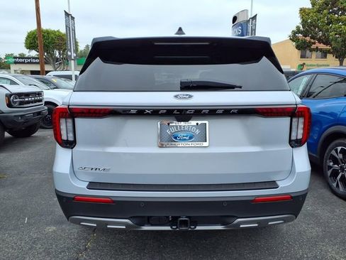 New 2026 Ford Explorer Active w/ Active Comfort Package RWD image 3