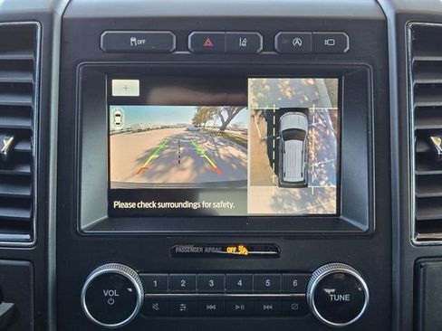 Used 2021 Ford Expedition Limited image 19