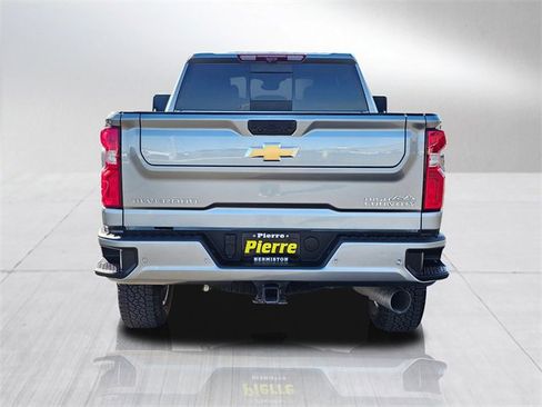 Used 2024 Chevrolet Silverado 3500 High Country w/ High Country Premium Package image 5