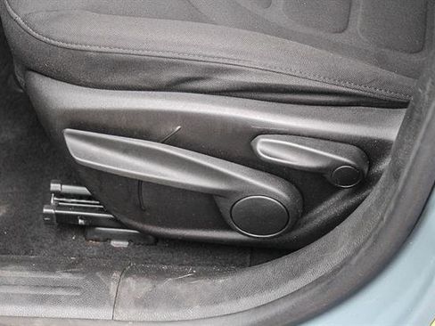 Used 2018 Jeep Renegade Latitude image 20