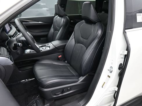 Used 2023 INFINITI QX60 Luxe FWD image 18