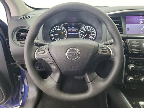 Used 2020 Nissan Pathfinder S image 22
