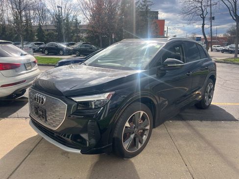 Used 2022 Audi Q4 e-tron Premium image 3