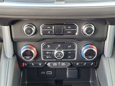 Used 2023 GMC Yukon SLT image 21