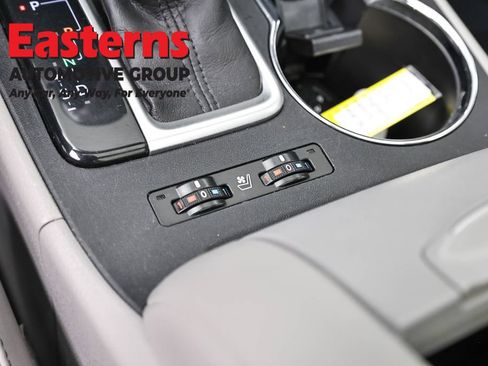 Used 2017 Toyota Highlander Limited Platinum AWD/4WD image 21