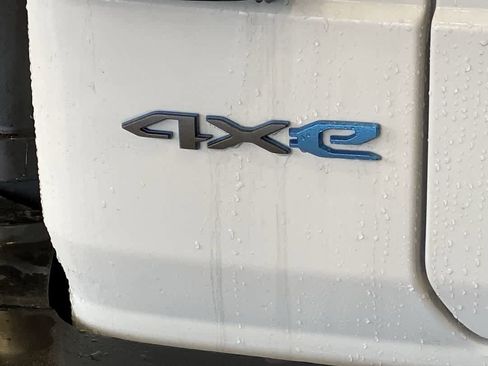 Used 2024 Jeep Wrangler Sport image 11