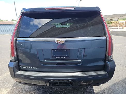 Used 2020 Cadillac Escalade ESV Luxury AWD/4WD image 4