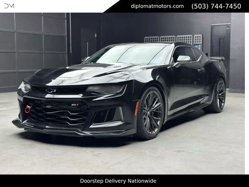 Used 2018 Chevrolet Camaro ZL1 image 1