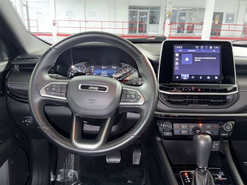 Used 2022 Jeep Compass Latitude w/ Convenience Group AWD/4WD image 16