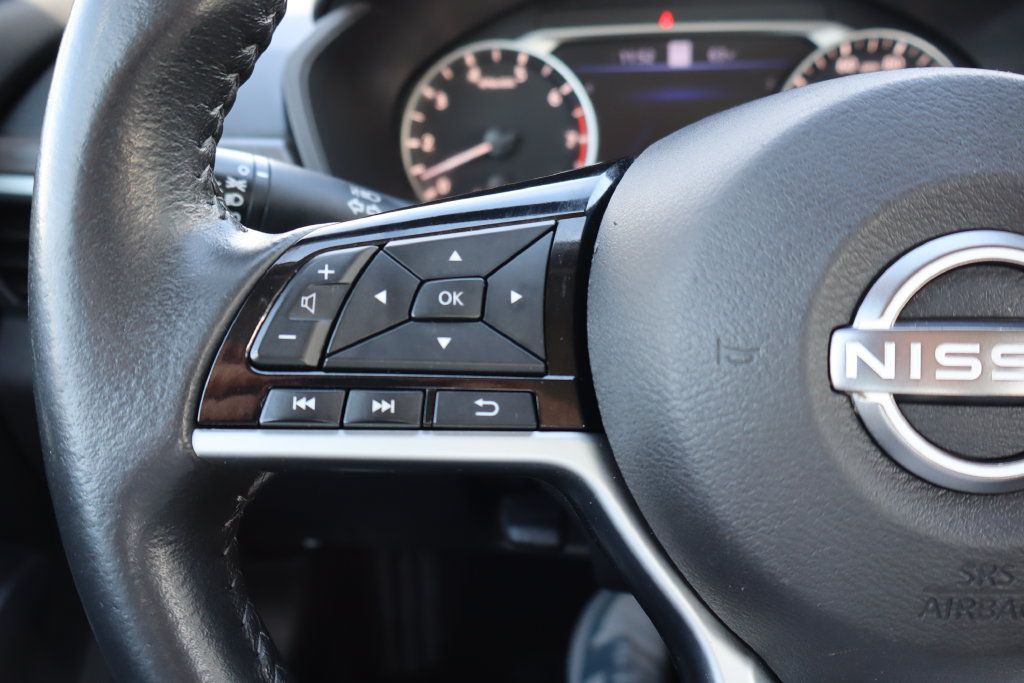 Used 2024 Nissan Altima 2.5 SV w/ SV Premium Package FWD image 7
