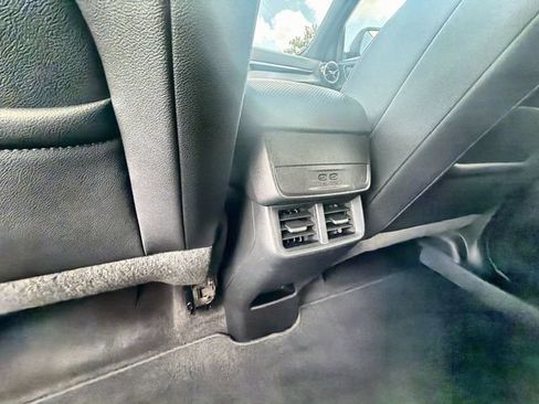 Used 2025 Chevrolet Equinox LT w/ Convenience Package II FWD image 20