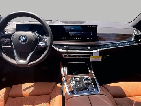 Used 2026 BMW X5 xDrive50e w/ Executive Package AWD/4WD image 5