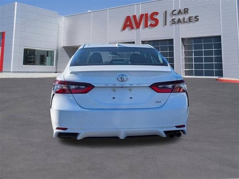 Used 2024 Toyota Camry SE image 7