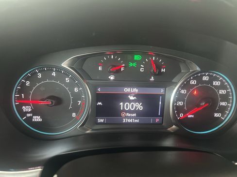 Used 2023 Chevrolet Traverse LT image 29