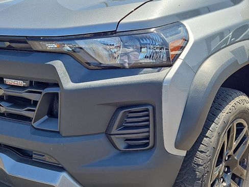 Used 2023 Chevrolet Colorado Trail Boss w/ Advanced Trailering Package AWD/4WD image 9