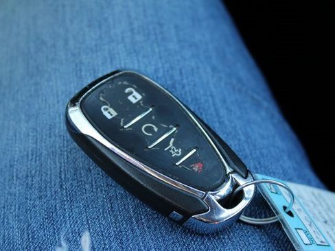 Used 2022 Chevrolet Equinox LT w/ Driver Convenience Package image 25