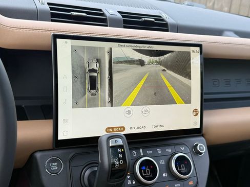 New 2026 Land Rover Defender 130 X-Dynamic SE AWD/4WD image 27