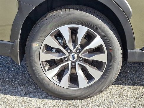 New 2025 Subaru Outback Limited image 8