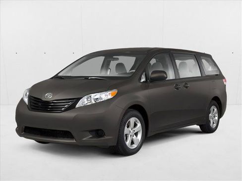 Used 2012 Toyota Sienna LE FWD image 1