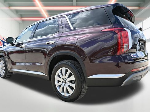 Used 2024 Hyundai Palisade SEL FWD image 2