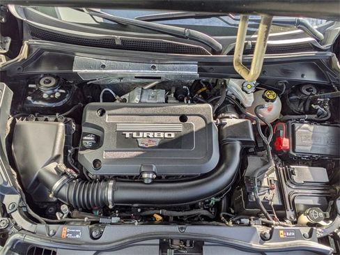 Used 2020 Cadillac XT4 Premium Luxury image 32