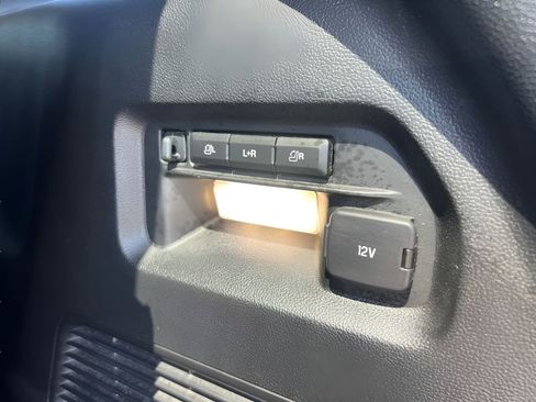 Used 2021 Ford Explorer Limited w/ Equipment Group 301A AWD/4WD image 19