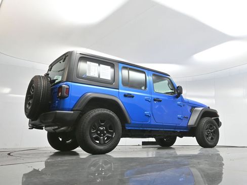 Used 2025 Jeep Wrangler Sport image 65