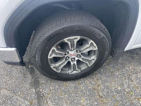 Used 2025 GMC Sierra 1500 SLT image 13