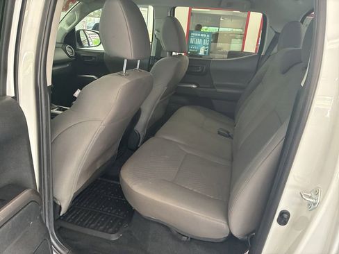 Used 2023 Toyota Tacoma SR5 AWD/4WD image 12