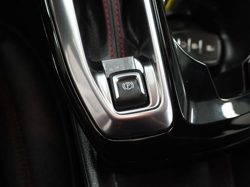 Used 2025 Chevrolet Trax RS w/ Driver Confidence Package FWD image 19