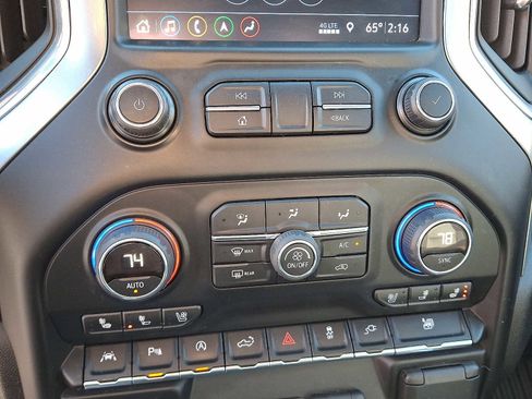 Used 2019 Chevrolet Silverado 1500 LTZ w/ LTZ Plus Package image 17