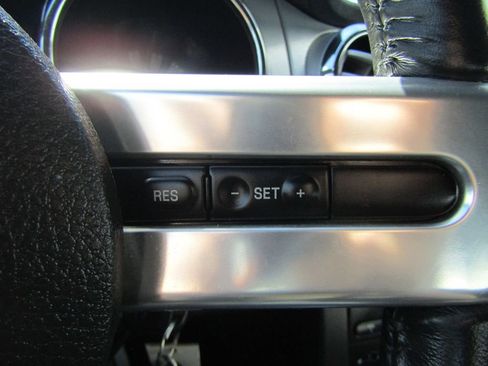 Used 2006 Ford Mustang GT RWD image 29