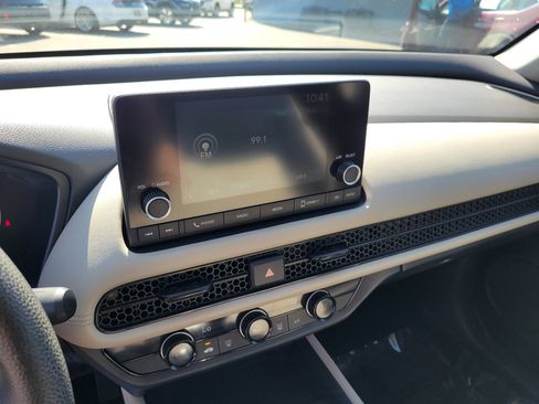 Certified 2023 Honda HR-V LX image 27