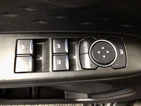 Used 2020 Ford Escape SE Sport image 17