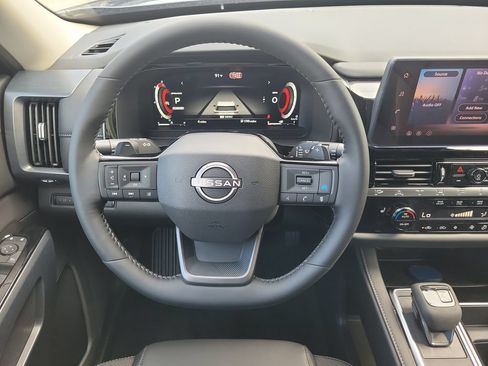 New 2026 Nissan Pathfinder SL FWD image 19