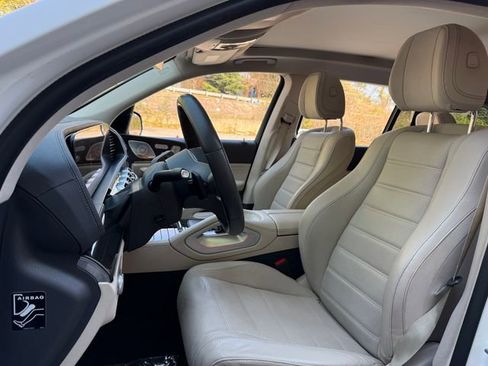 Used 2020 Mercedes-Benz GLS 450 4MATIC image 15