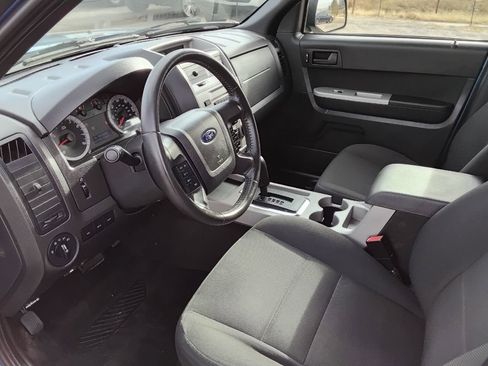 Used 2009 Ford Escape XLT image 10