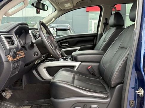 Used 2017 Nissan Titan SL AWD/4WD image 5
