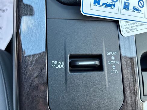 New 2026 Toyota Highlander Platinum AWD/4WD image 36