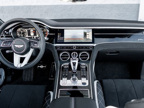 Used 2024 Bentley Continental GT Speed image 4