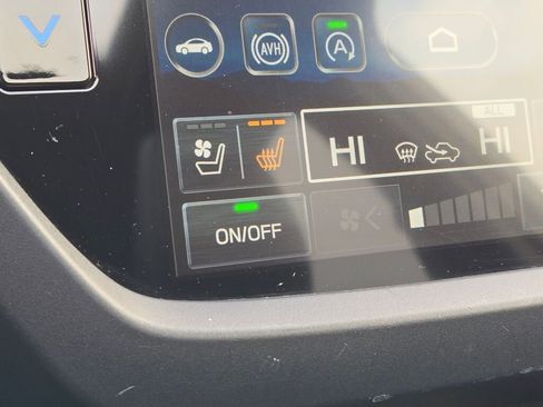 Used 2025 Subaru Forester Touring image 35