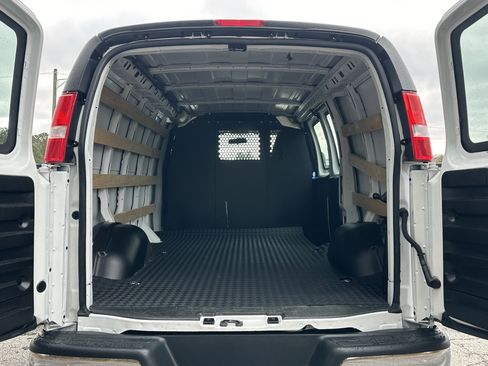 Used 2024 Chevrolet Express 2500 w/ Driver Convenience Package image 20