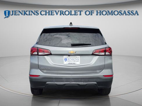 Used 2024 Chevrolet Equinox LT FWD image 6