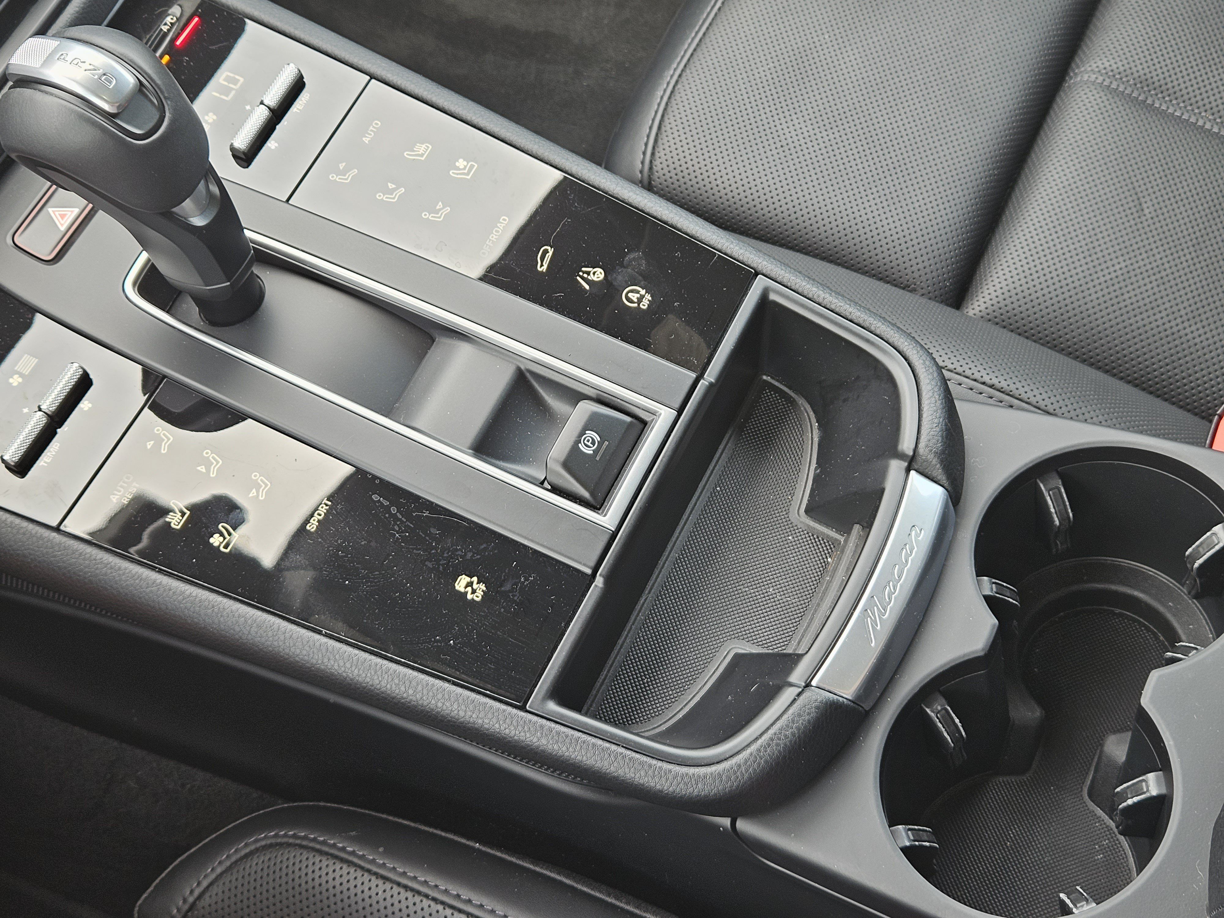 Certified 2026 Porsche Macan AWD/4WD image 20